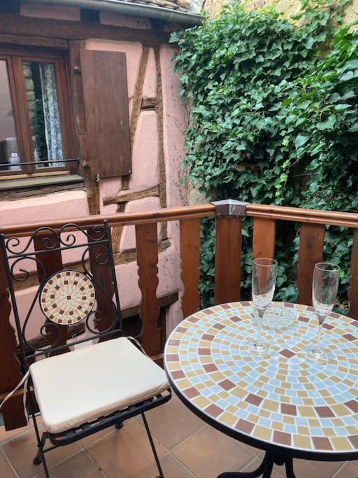 La Sorciere In A Typical Alsatian House Apartment Rouffach Bagian luar foto
